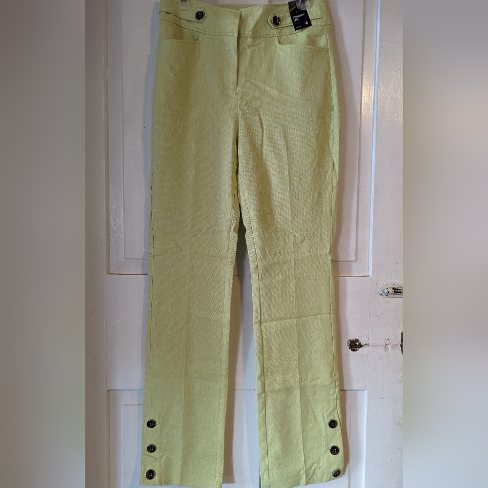 Size 4, NWT, New York and Company green trousers